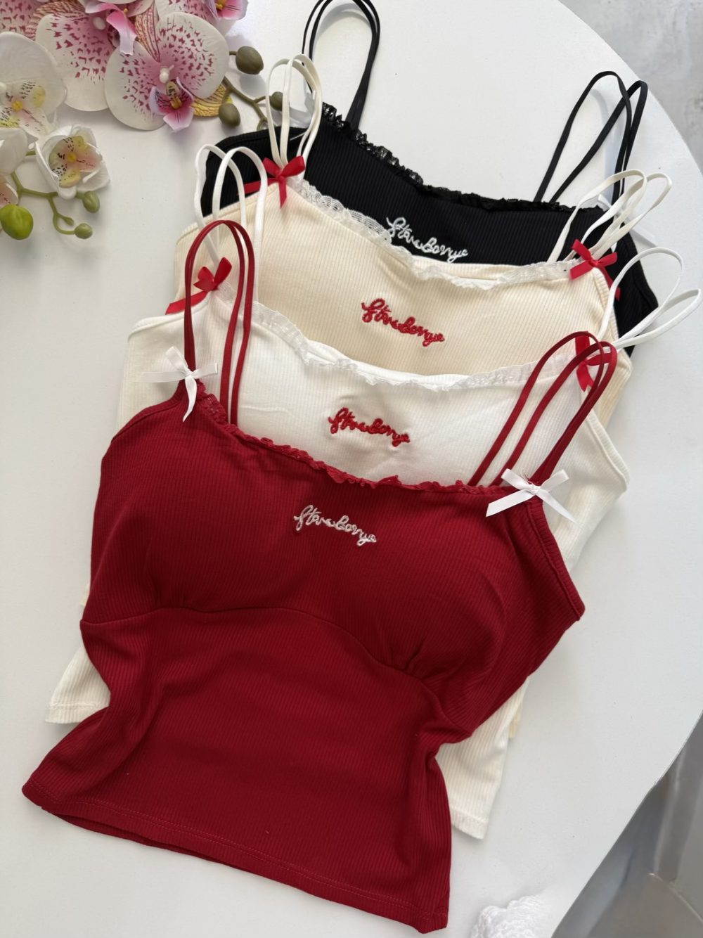 کراپ توت فرنگی 🎀✨🍓